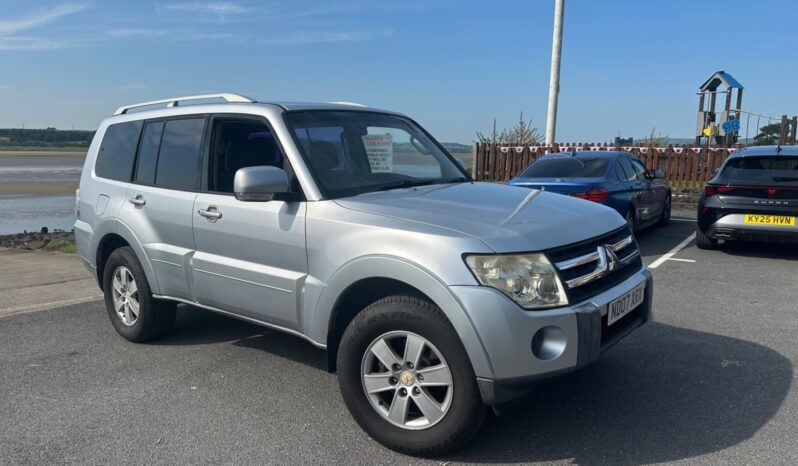
								Mitsubishi Shogun 3.2 DI-DC Equippe 5dr Auto full									
