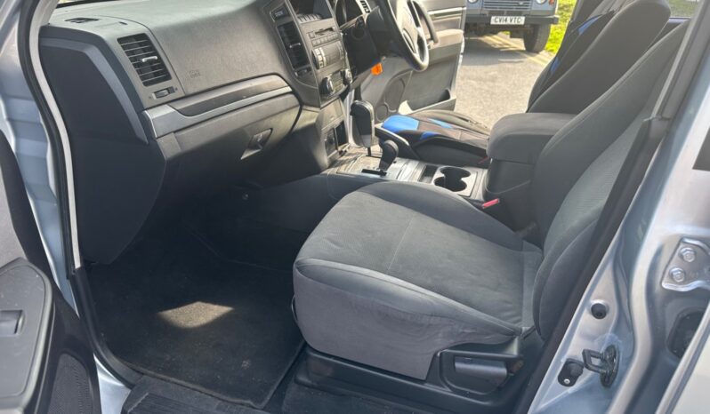 
								Mitsubishi Shogun 3.2 DI-DC Equippe 5dr Auto full									