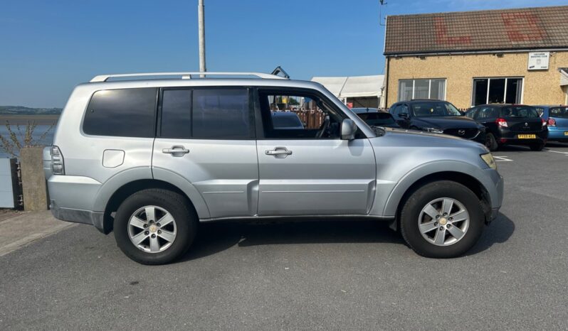 
								Mitsubishi Shogun 3.2 DI-DC Equippe 5dr Auto full									