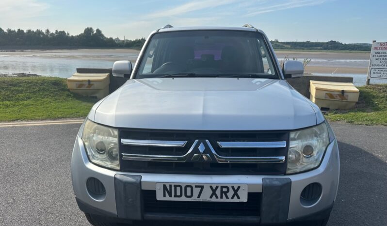 
								Mitsubishi Shogun 3.2 DI-DC Equippe 5dr Auto full									
