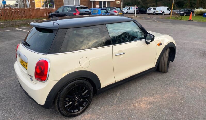 
								MINI Hatch 1.5 Cooper 3dr PEPPER PACK full									