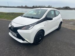 
										Toyota AYGO 1.0 VVT-i X-Play 5dr full									