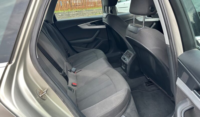 
								Audi A4 2.0 TDI Ultra Sport 5dr S Tronic full									