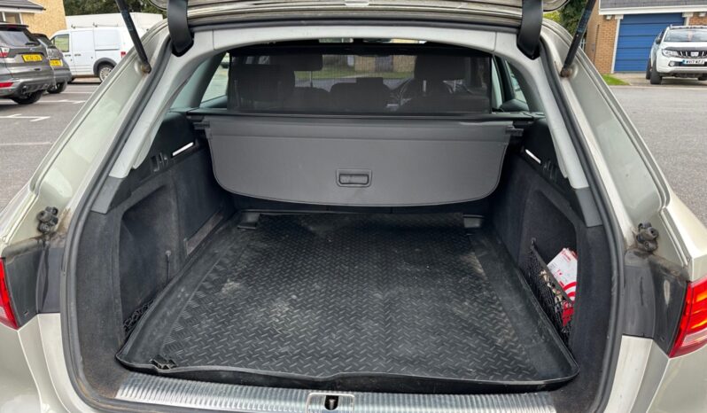 
								Audi A4 2.0 TDI Ultra Sport 5dr S Tronic full									