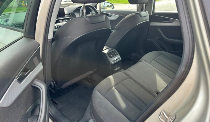 
								Audi A4 2.0 TDI Ultra Sport 5dr S Tronic full									