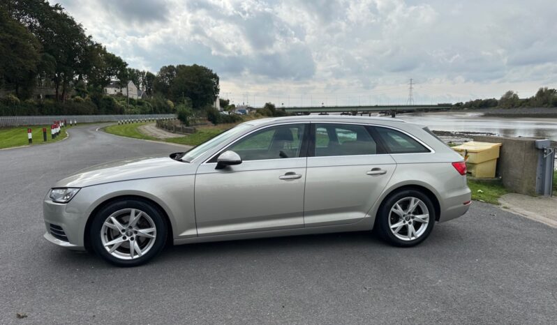 
								Audi A4 2.0 TDI Ultra Sport 5dr S Tronic full									