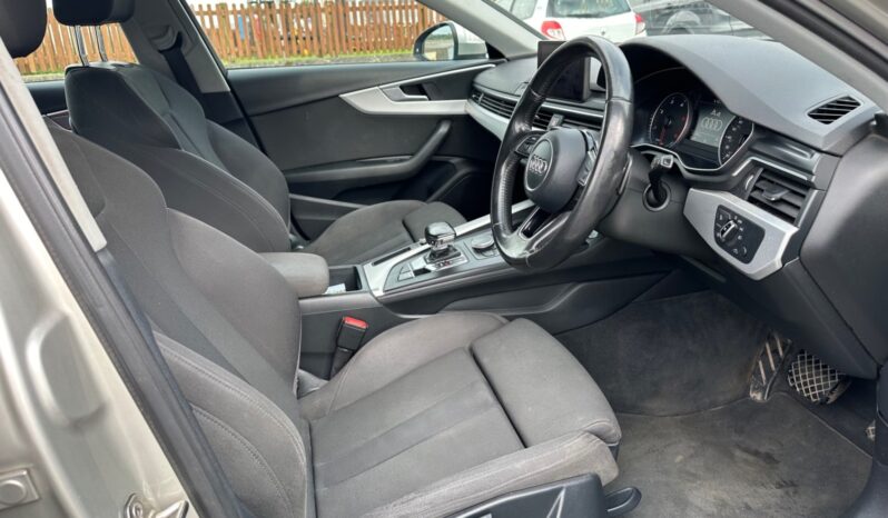 
								Audi A4 2.0 TDI Ultra Sport 5dr S Tronic full									