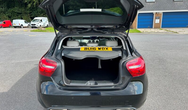 
								Mercedes-Benz A-Class A180d Sport Premium 5dr full									