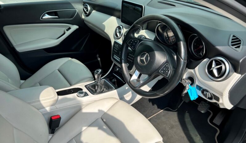 
								Mercedes-Benz A-Class A180d Sport Premium 5dr full									