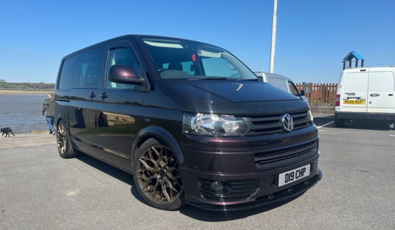 
								Volkswagen Transporter 2.0 TDI 140PS Highline Kombi Van full									