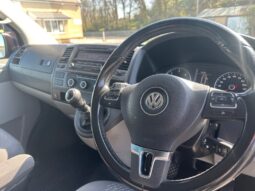 
										Volkswagen Transporter 2.0 TDI 140PS Highline Kombi Van full									