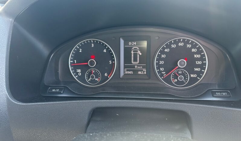 
								Volkswagen Transporter 2.0 TDI 140PS Highline Kombi Van full									