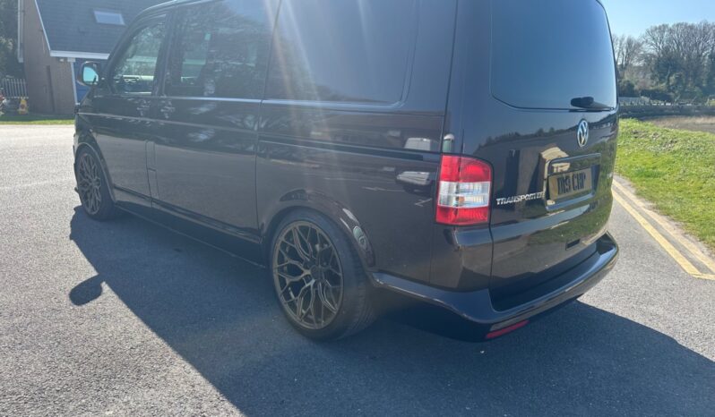 
								Volkswagen Transporter 2.0 TDI 140PS Highline Kombi Van full									