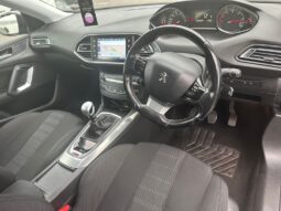 
										Peugeot 308 1.6 BlueHDi 120 Allure 5dr full									