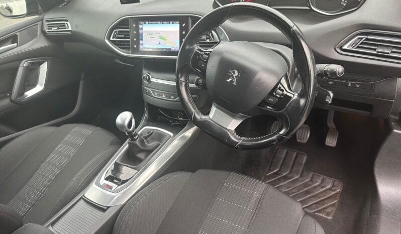 
								Peugeot 308 1.6 BlueHDi 120 Allure 5dr full									