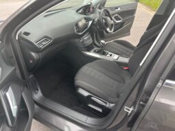 
										Peugeot 308 1.6 BlueHDi 120 Allure 5dr full									
