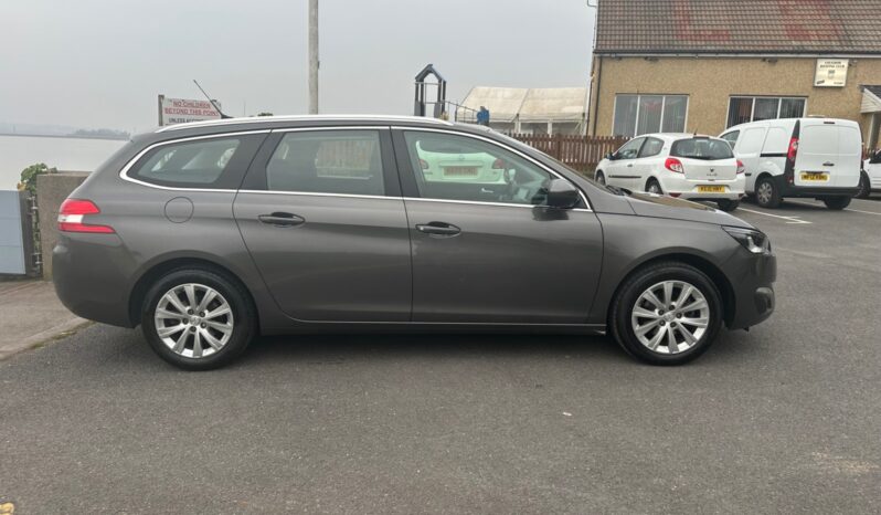 
								Peugeot 308 1.6 BlueHDi 120 Allure 5dr full									