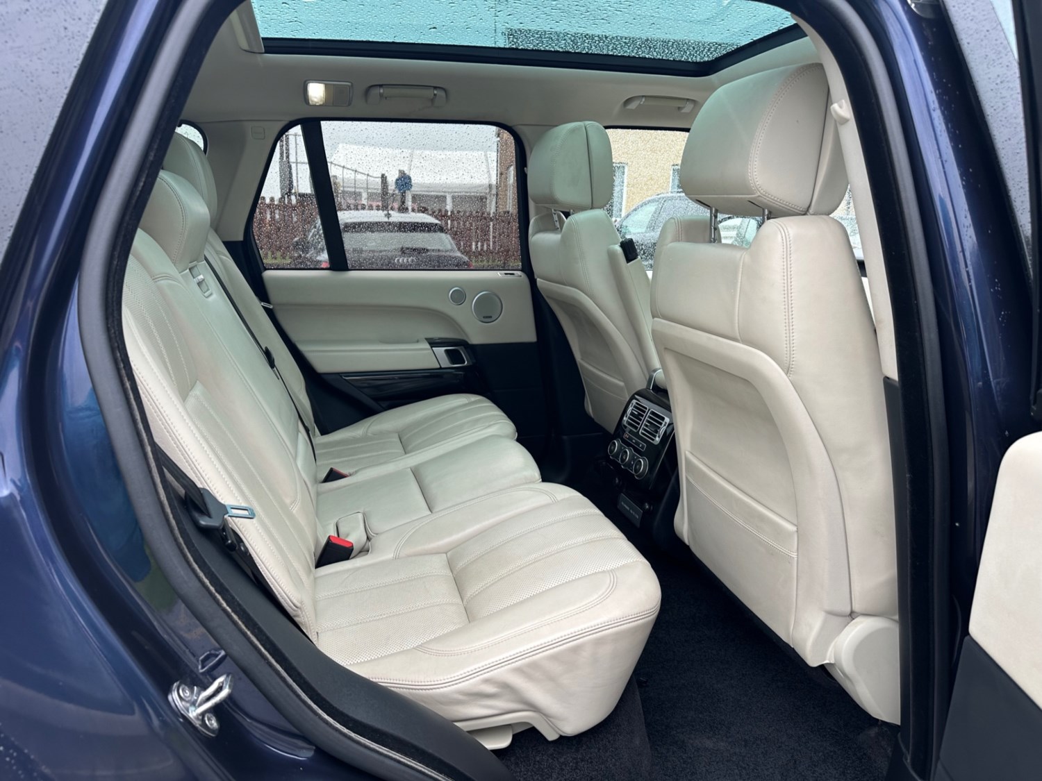Land Rover Range Rover 3.0 TDV6 Vogue 4dr Auto