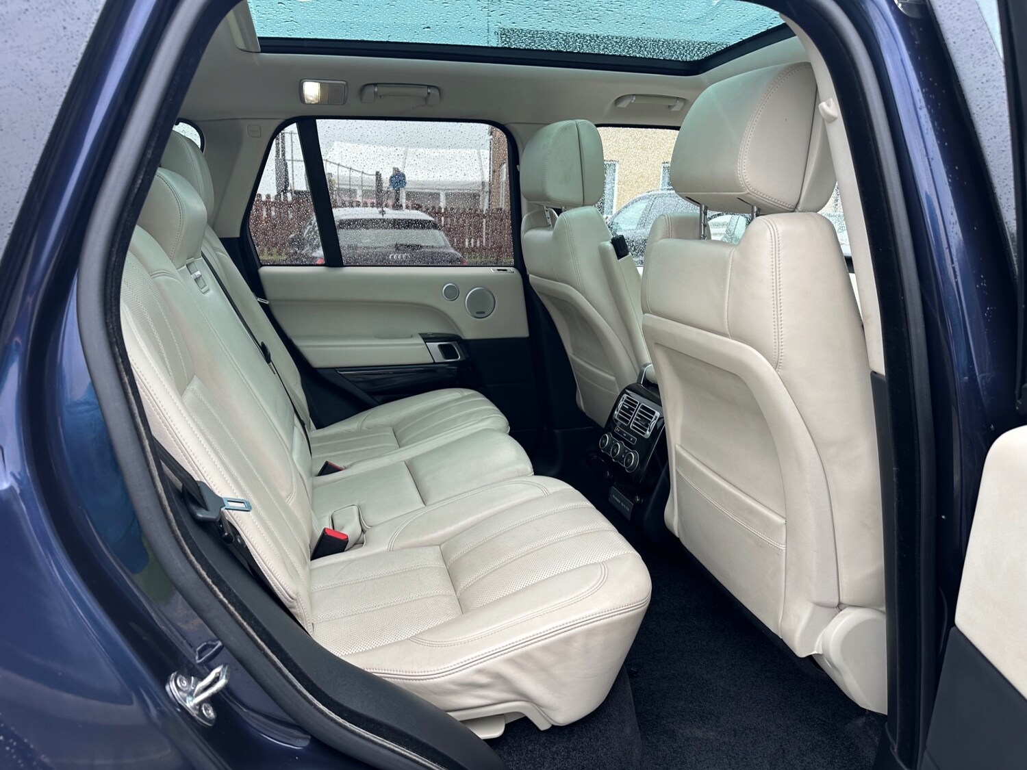 Land Rover Range Rover 3.0 TDV6 Vogue 4dr Auto