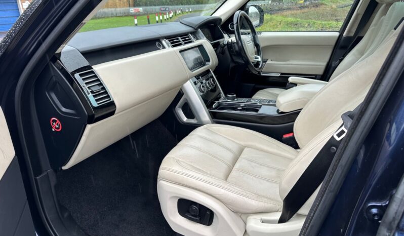 
								Land Rover Range Rover 3.0 TDV6 Vogue 4dr Auto full									