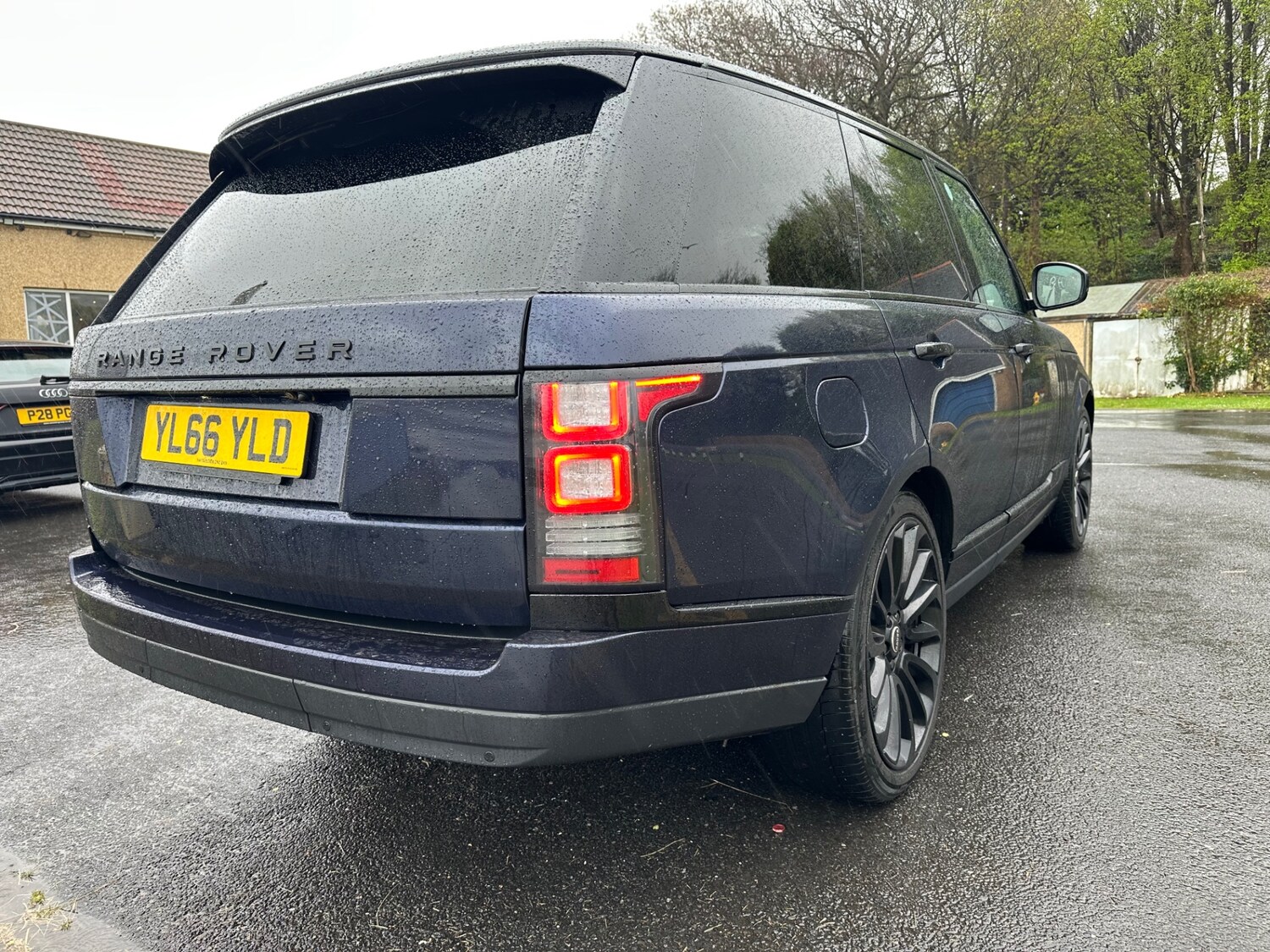 Land Rover Range Rover 3.0 TDV6 Vogue 4dr Auto