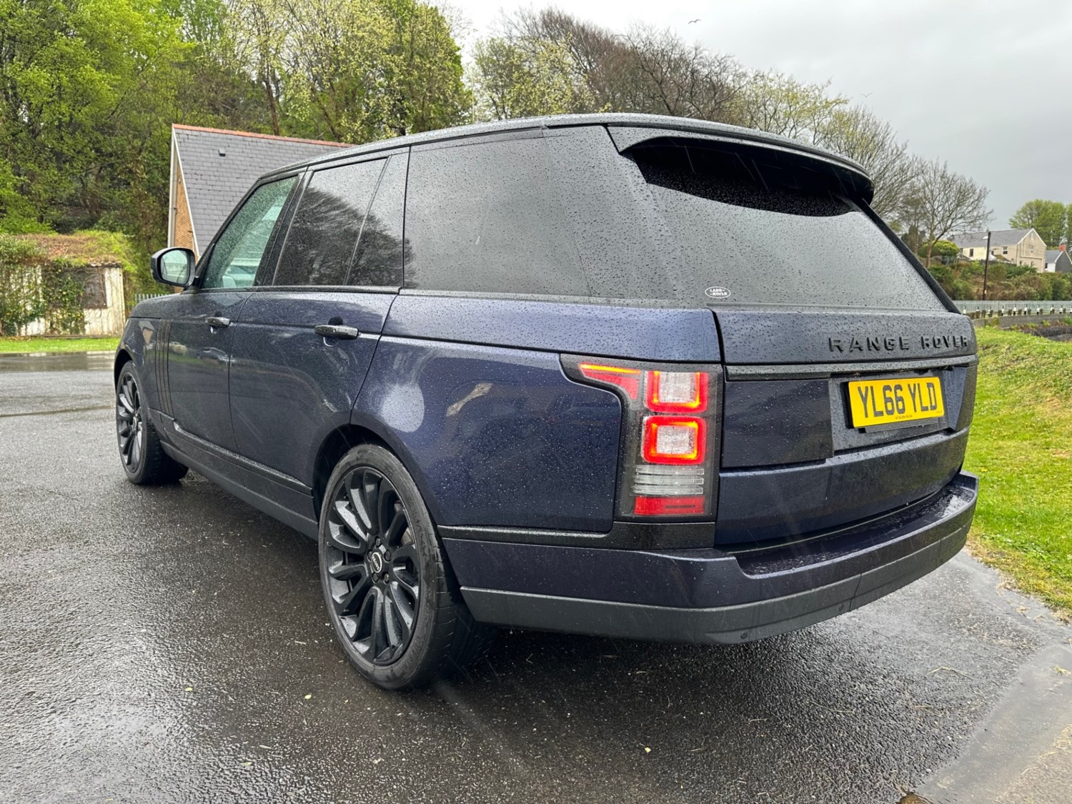 Land Rover Range Rover 3.0 TDV6 Vogue 4dr Auto