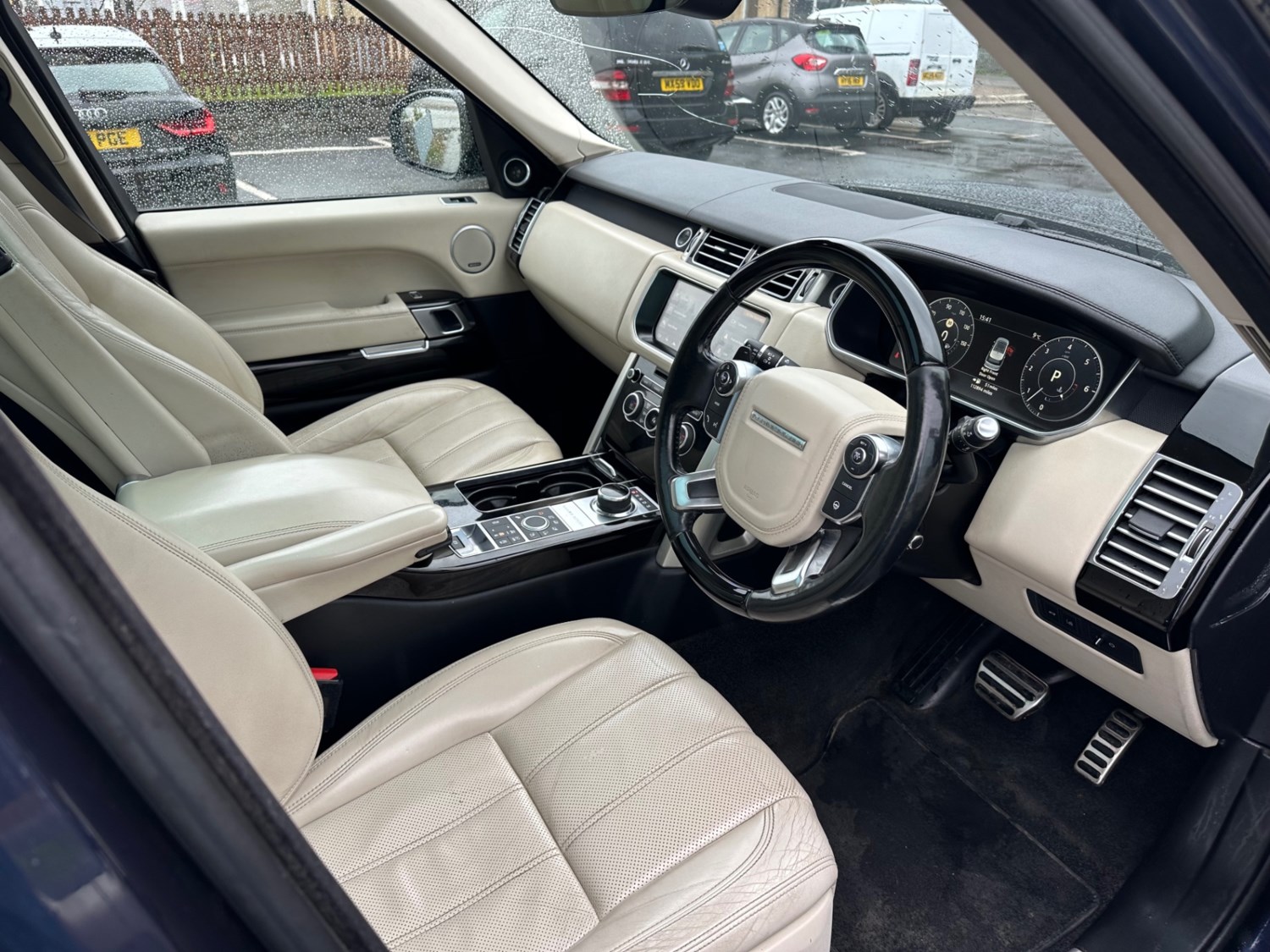 Land Rover Range Rover 3.0 TDV6 Vogue 4dr Auto
