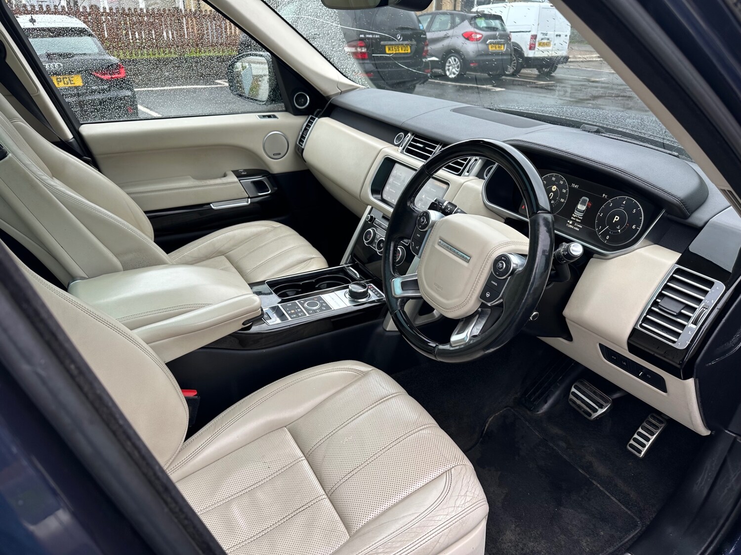 Land Rover Range Rover 3.0 TDV6 Vogue 4dr Auto