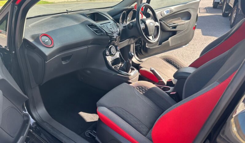 
								Ford Fiesta 1.0 EcoBoost 140 Zetec S Black 3dr full									