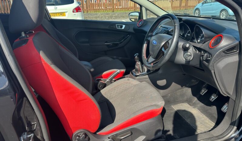 
								Ford Fiesta 1.0 EcoBoost 140 Zetec S Black 3dr full									