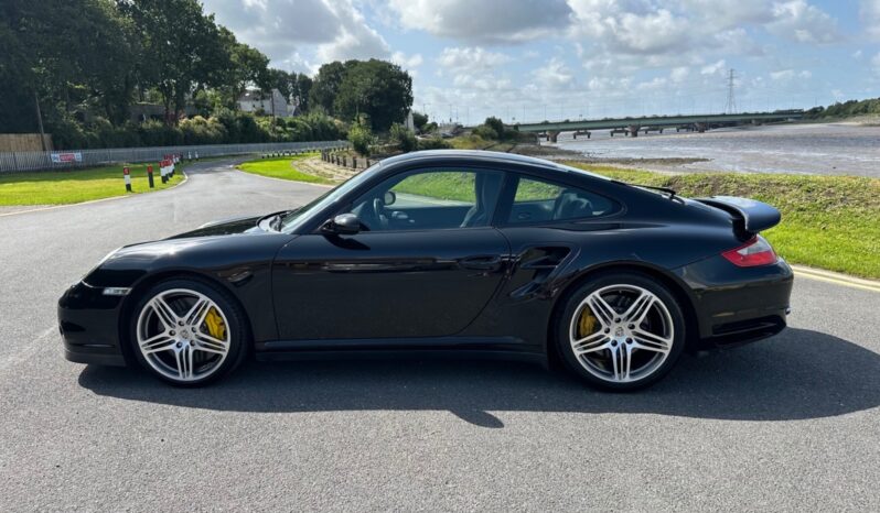 
								Porsche 911 2dr Tiptronic S Turbo full									