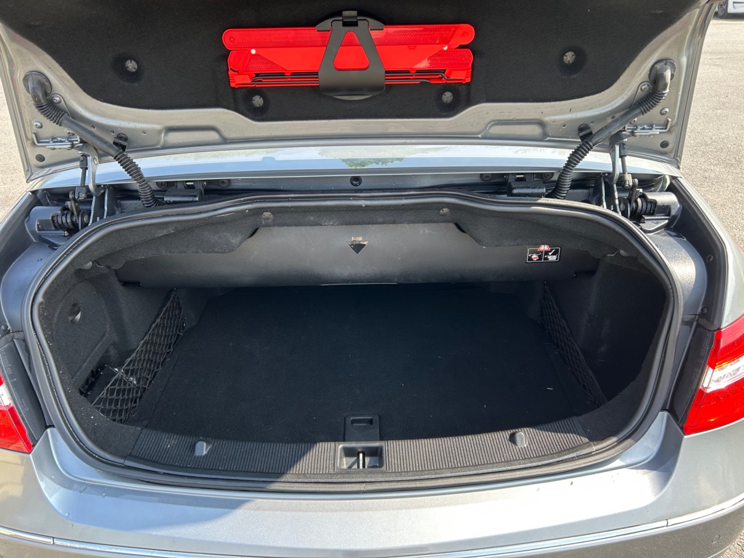 Mercedes-Benz E Class E220 CDI BlueEFFICIENCY SE 2dr Tip Auto