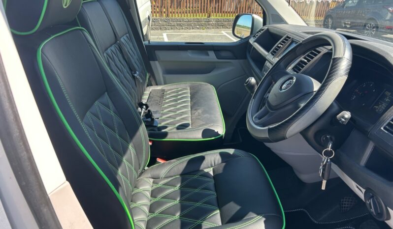 
								Volkswagen Transporter 2.0 TDI BMT 102 Camper Full conversion full									