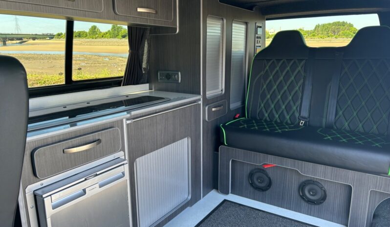 
								Volkswagen Transporter 2.0 TDI BMT 102 Camper Full conversion full									