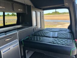 
										Volkswagen Transporter 2.0 TDI BMT 102 Camper Full conversion full									