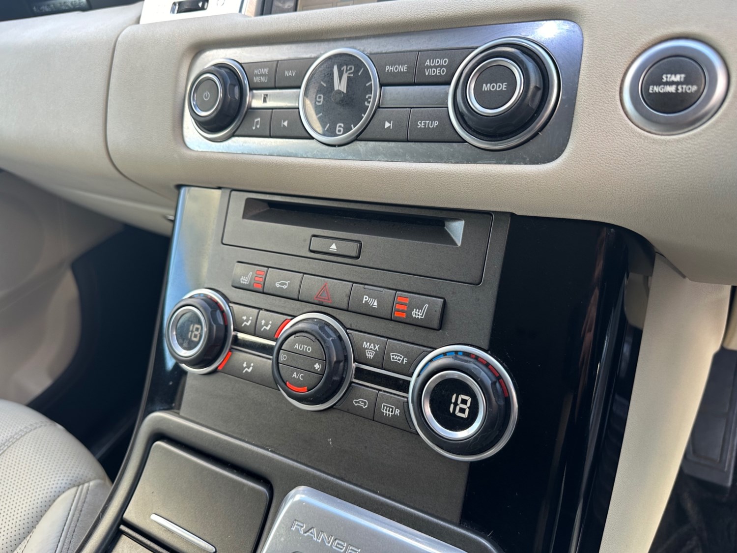 Land Rover Range Rover Sport 3.0 SDV6 HSE 5dr Auto