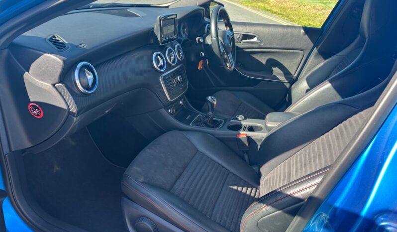 
								Mercedes-Benz A-Class A180 CDI BlueEFFICIENCY AMG Sport 5dr full									