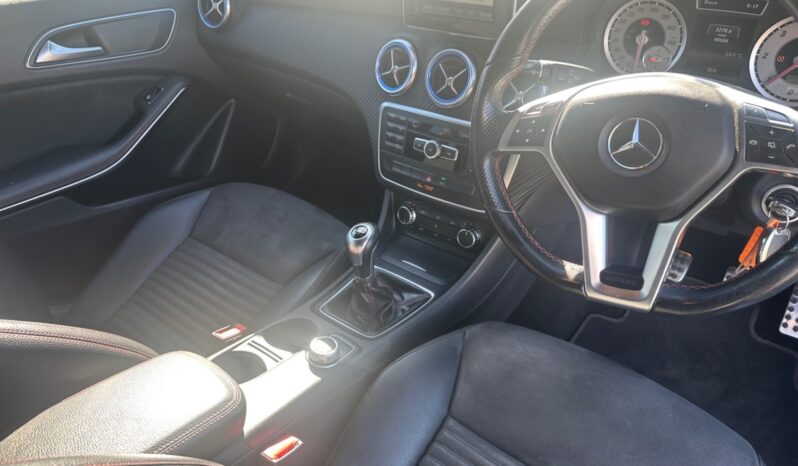 
								Mercedes-Benz A-Class A180 CDI BlueEFFICIENCY AMG Sport 5dr full									