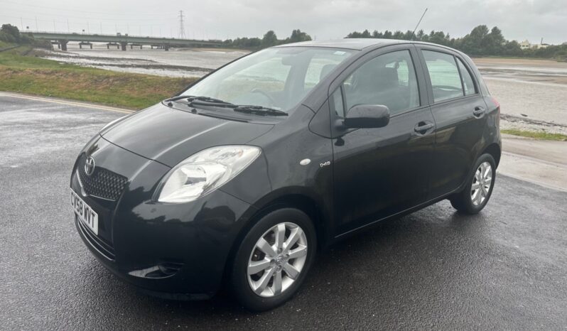 
								Toyota Yaris 1.4 D-4D TR 5dr full									