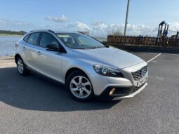 
										Volvo V40 D2 Cross Country SE 5dr full									
