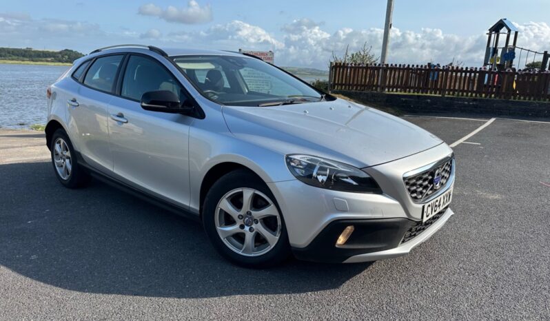 
								Volvo V40 D2 Cross Country SE 5dr full									