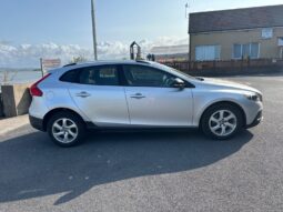 
										Volvo V40 D2 Cross Country SE 5dr full									