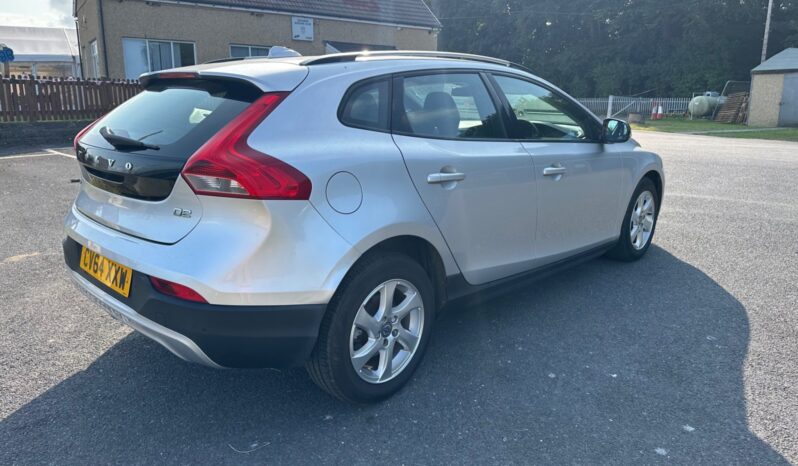 
								Volvo V40 D2 Cross Country SE 5dr full									