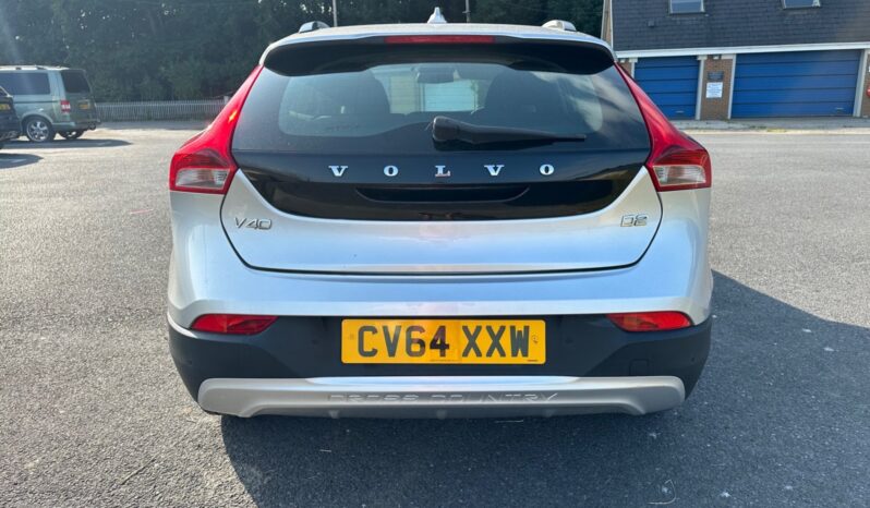 
								Volvo V40 D2 Cross Country SE 5dr full									