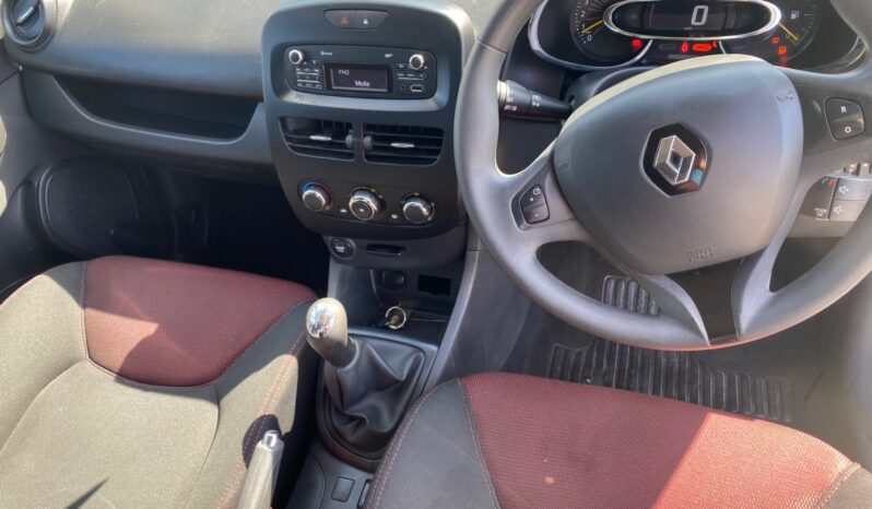 
								Renault Clio 1.2 16V Expression+ 5dr full									
