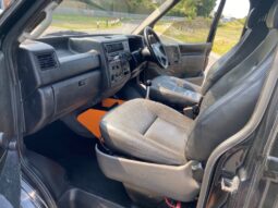 
										Volkswagen Transporter Window Van 25 Turbo full									