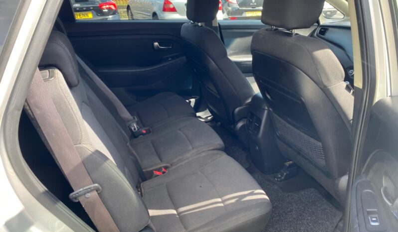 
								Kia Carens 1.6 GDi SR7 5dr full									