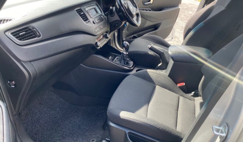 
								Kia Carens 1.6 GDi SR7 5dr full									