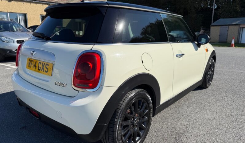
								MINI Hatch 1.5 Cooper 3dr full									