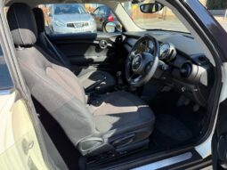 
										MINI Hatch 1.5 Cooper 3dr full									